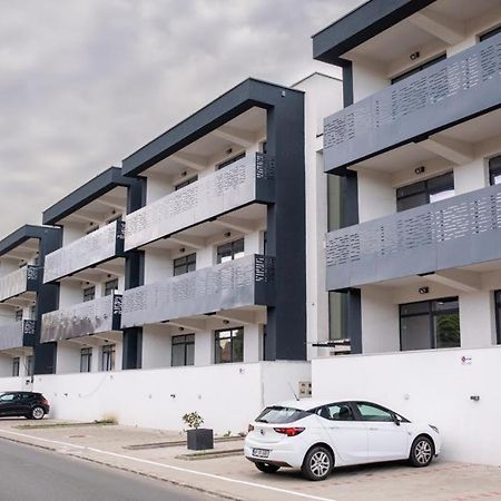 Bb Residence Arad Bagian luar foto