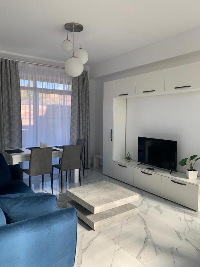Bb Residence Arad Bagian luar foto
