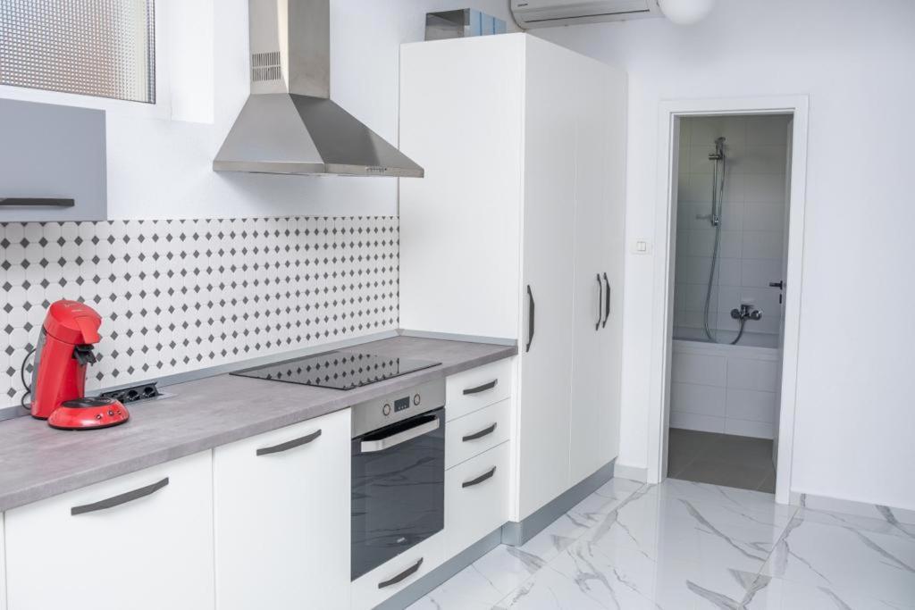 Bb Residence Arad Bagian luar foto