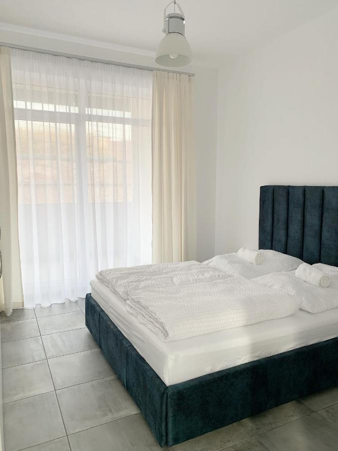Bb Residence Arad Bagian luar foto