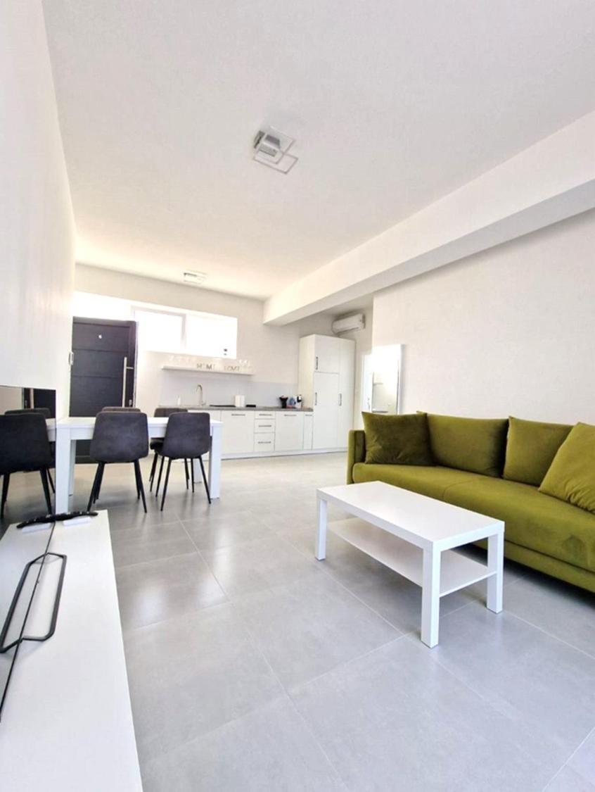 Bb Residence Arad Bagian luar foto